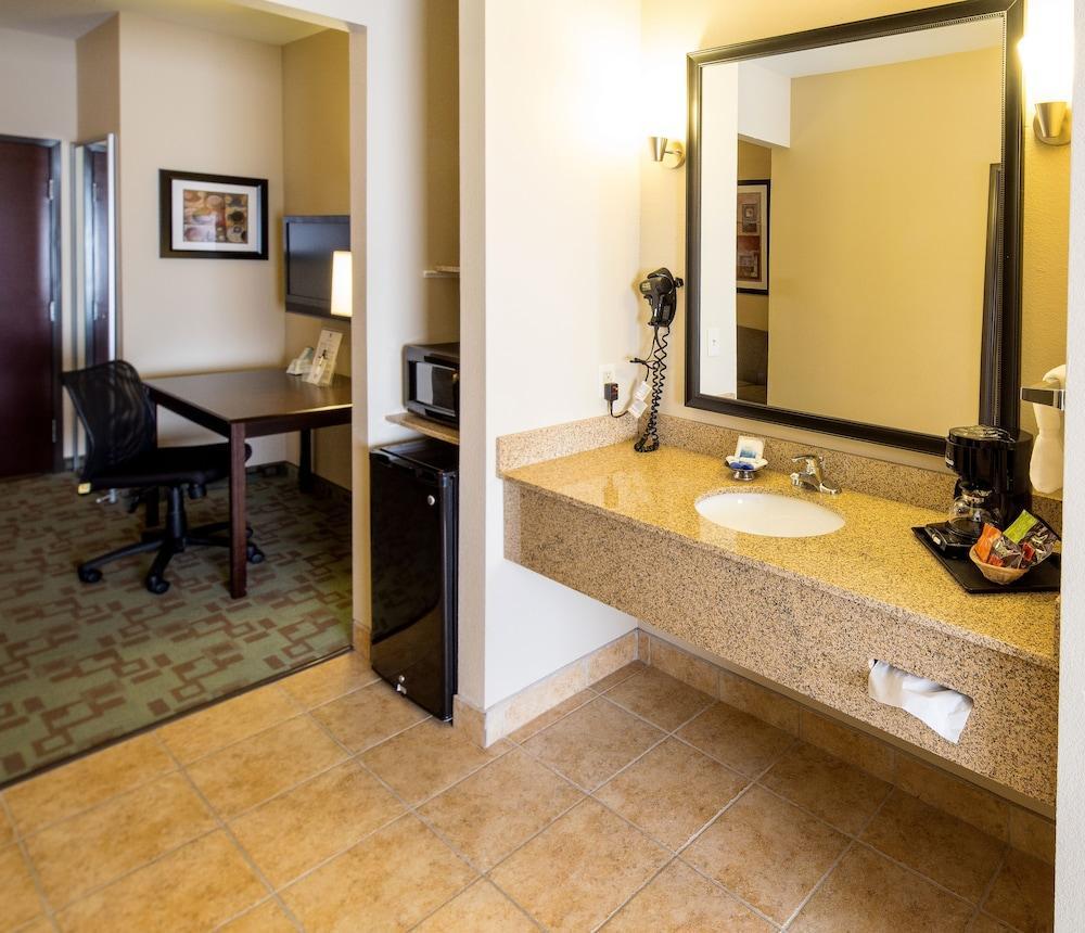 Best Western Plus Eastgate Inn & Suites Wichita Luaran gambar