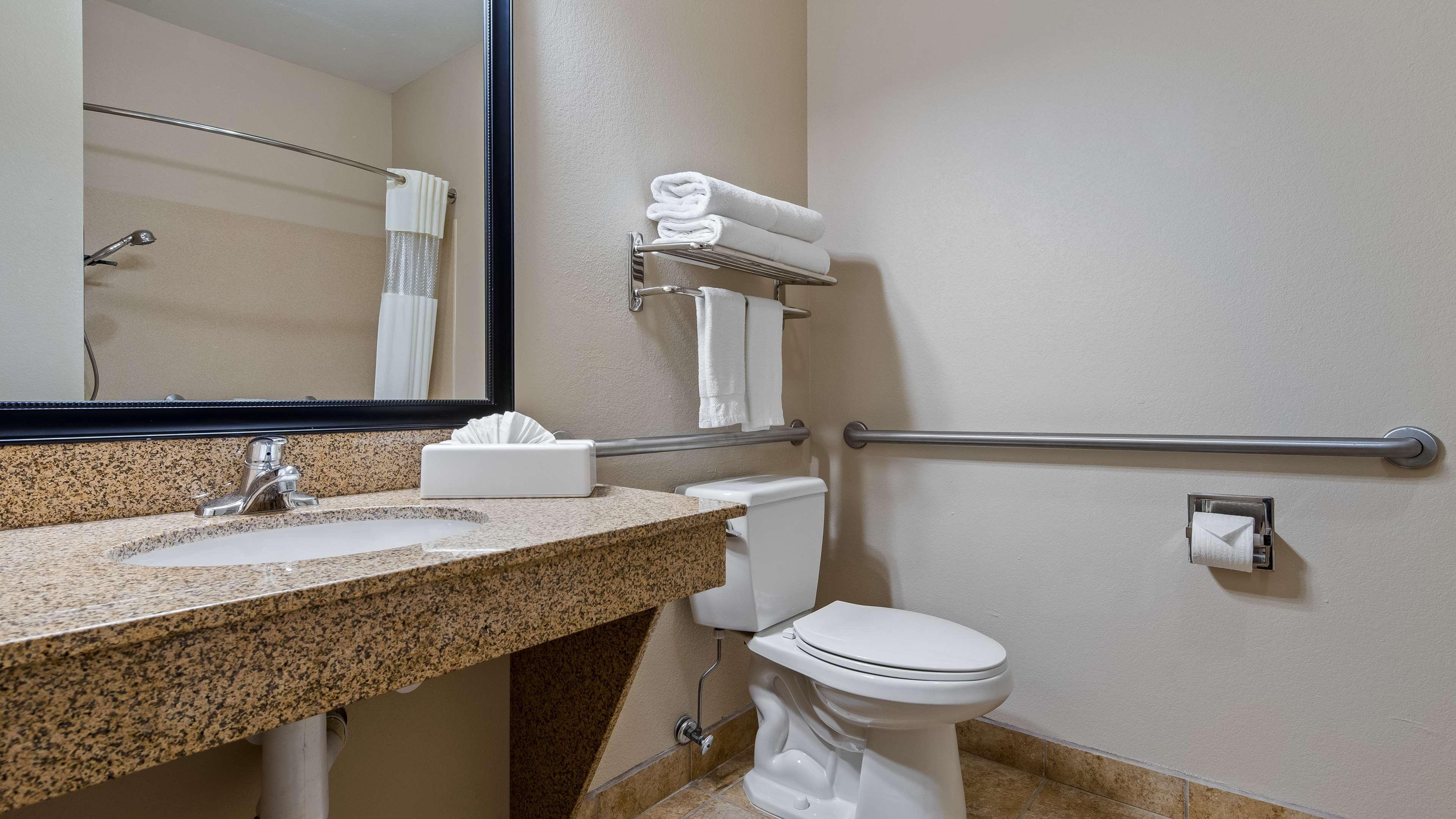 Best Western Plus Eastgate Inn & Suites Wichita Luaran gambar
